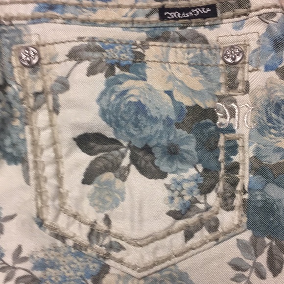 Miss me khaki peony cargo shorts - Picture 4 of 7